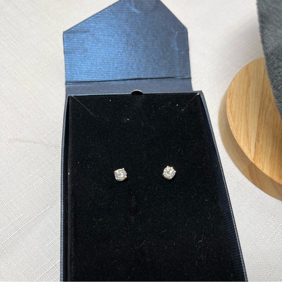 Sterling Silver Necklace & earrings, Cubic Zirconia - Picture 4 of 8